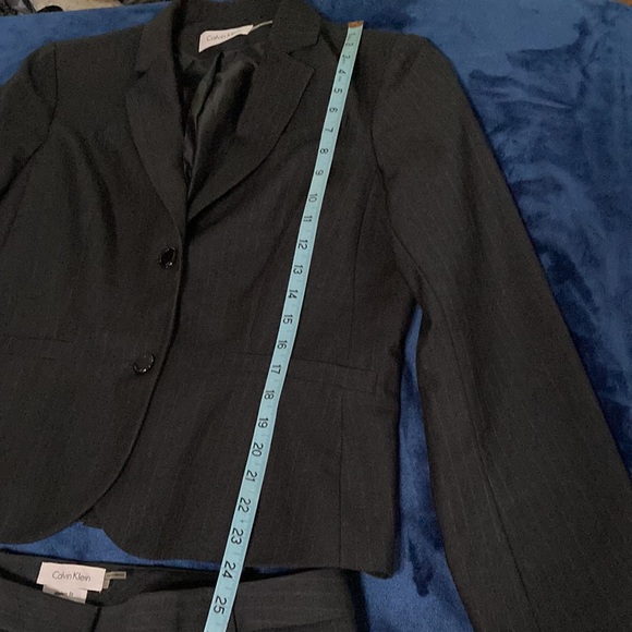 Beautiful Calvin Klein pinstripe suit - Picture 8 of 13
